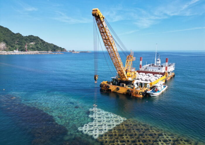 浜坂漁港海岸他3号離岸堤老朽化対策（その2）他工事